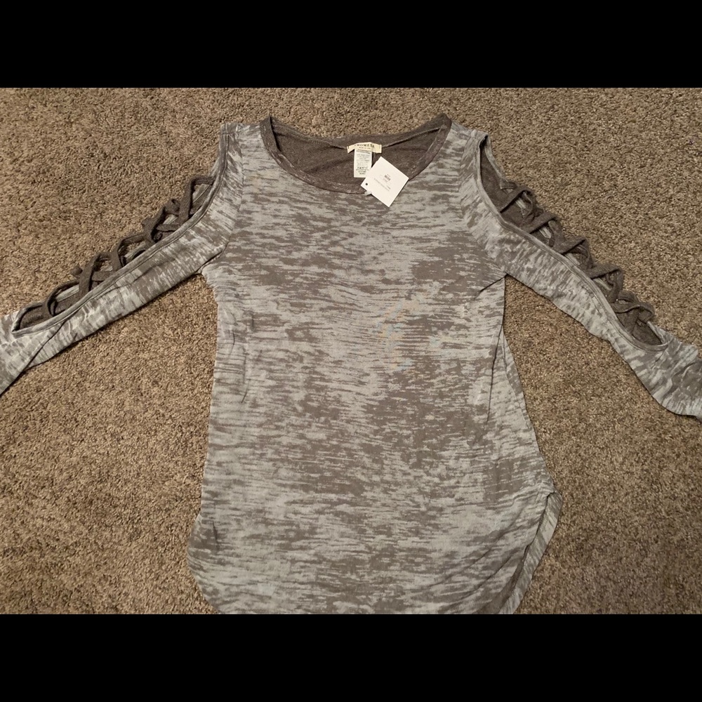 Long sleeve women’s shirt